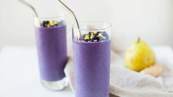 Wild Blueberry Pear and Ginger Smoothie