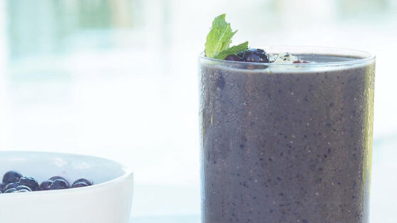 “1% Better” Dark Chocolate Blueberry Smoothie